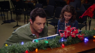 A_Christmas_Melody_mp43682.jpg