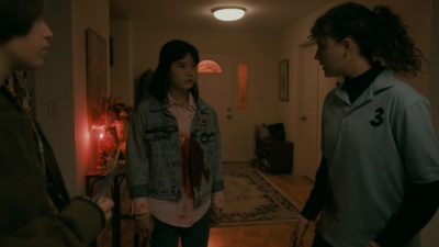 Paper_Girls_S01E02_mp42124.jpg