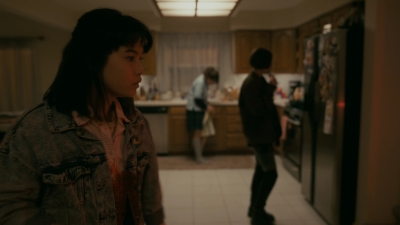 Paper_Girls_S01E02_mp42164.jpg
