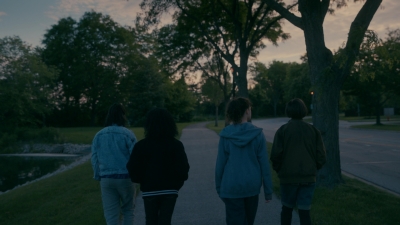 Paper_Girls_S01E02_mp43982.jpg