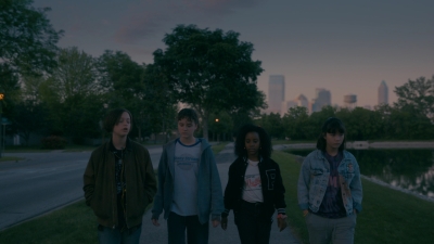 Paper_Girls_S01E02_mp43987.jpg