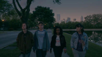 Paper_Girls_S01E02_mp43995.jpg