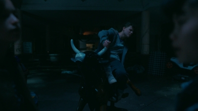 Paper_Girls_S01E02_mp44313.jpg