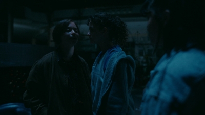 Paper_Girls_S01E02_mp44326.jpg