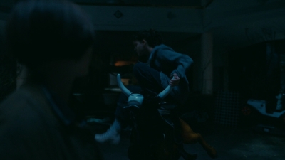 Paper_Girls_S01E02_mp44340.jpg