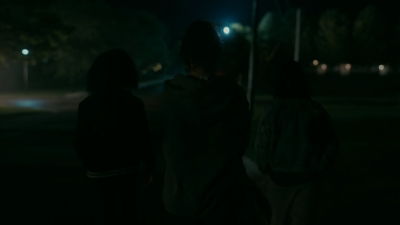 Paper_Girls_S01E03_mp44842.jpg