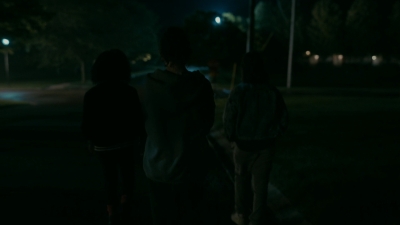 Paper_Girls_S01E03_mp44844.jpg