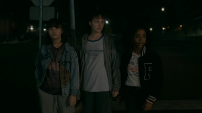 Paper_Girls_S01E03_mp44874.jpg