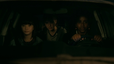 Paper_Girls_S01E03_mp45691.jpg