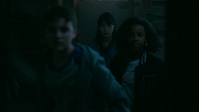 Paper_Girls_S01E03_mp45790.jpg