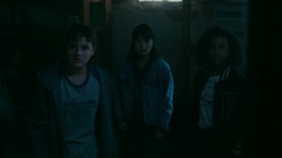 Paper_Girls_S01E03_mp45791.jpg