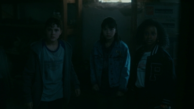Paper_Girls_S01E03_mp45792.jpg
