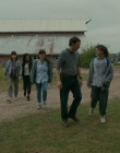 Paper_Girls_S01E03_mp46646.jpg