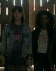 Paper_Girls_S01E03_mp46664.jpg