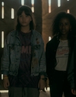Paper_Girls_S01E03_mp46666.jpg