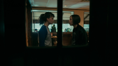 Paper_Girls_S01E04_mp42252.jpg