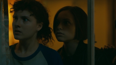 Paper_Girls_S01E05_mp40259.jpg