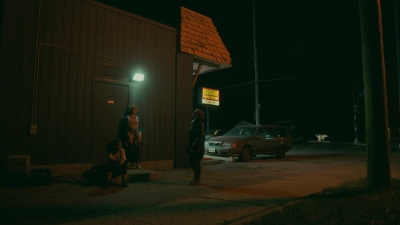 Paper_Girls_S01E05_mp41576.jpg