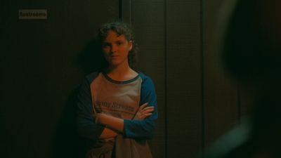 Paper_Girls_S01E05_mp41612.jpg