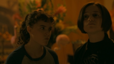 Paper_Girls_S01E05_mp42009.jpg