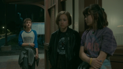 Paper_Girls_S01E05_mp43068.jpg