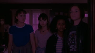 Paper_Girls_S01E08_mp41345.jpg