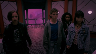 Paper_Girls_S01E08_mp41570.jpg
